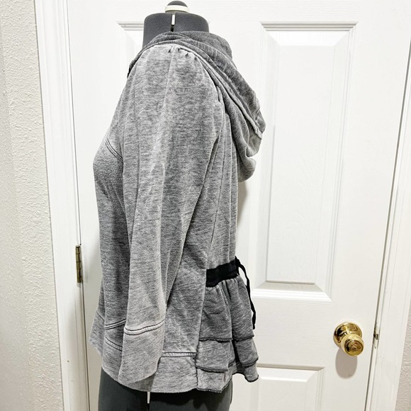 Vintage Juicy Couture Half Sleeve Gray Zip up Hoodie Medium - Picture 6 of 10